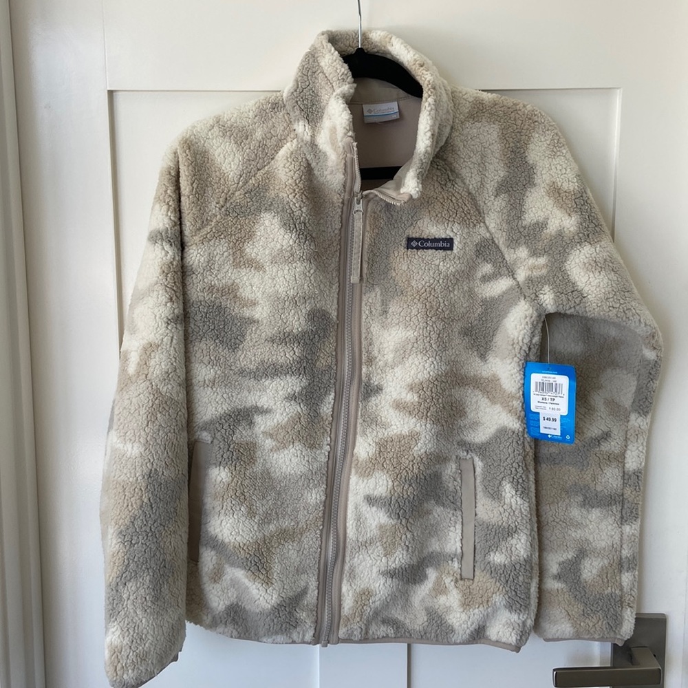 Woman’s XS Columbia Fleece Camo Jacket